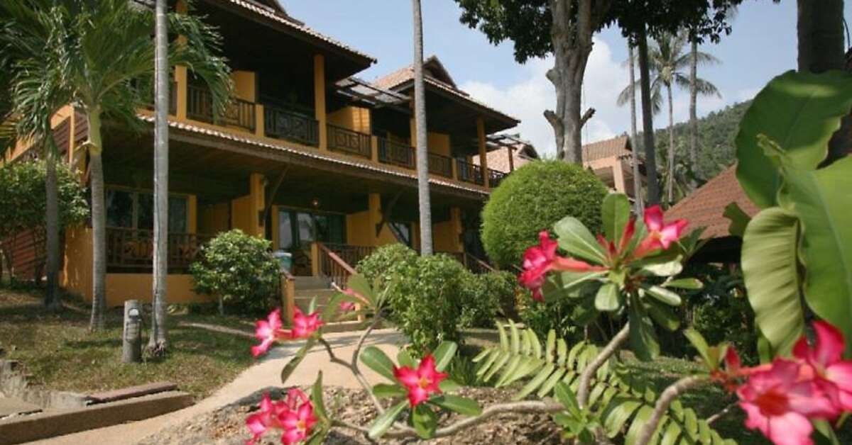 Een foto van de buitenkant van Coral Cliff Beach Resort