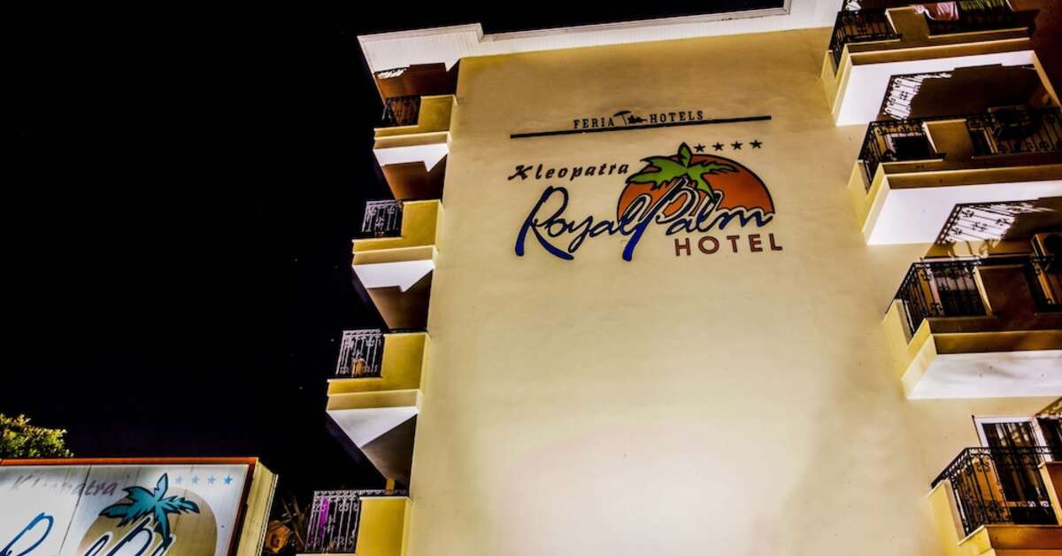 Ein Foto von der Außenansicht des Kleopatra Royal Palm