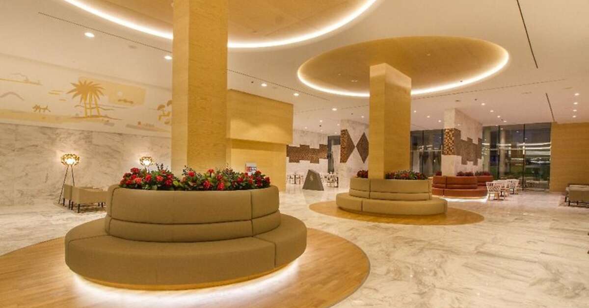 Een foto van het interieur van Estimar Calpe Suitopia 3 &Three