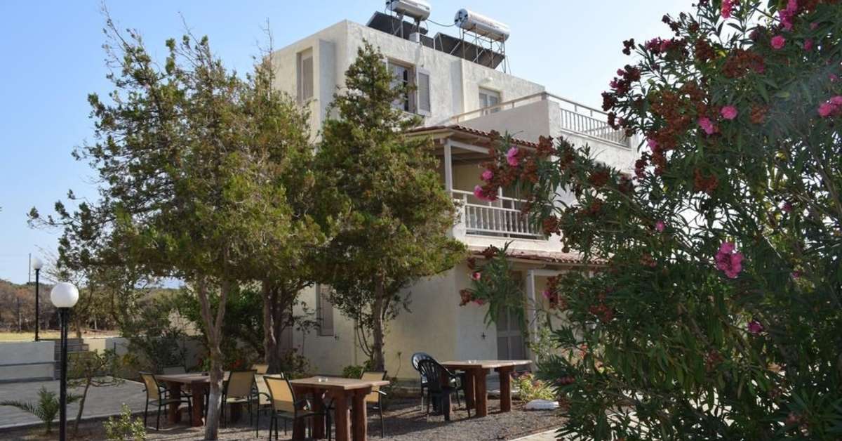 Een foto van het terras bij Panorama Seaview Appartementen