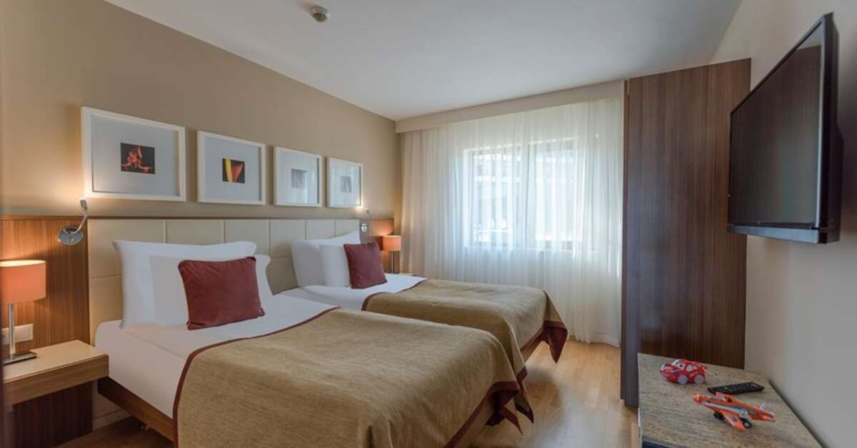 Ein Foto Arum Barut Collection