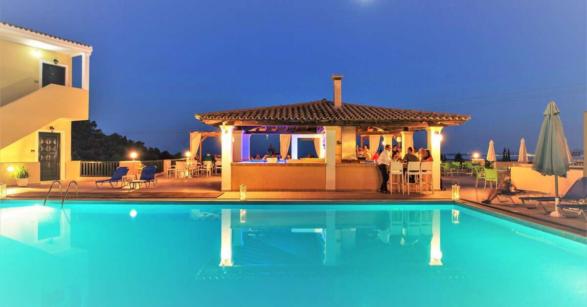 Ein Foto vom Pool im Corfu Aquamarine Hotel