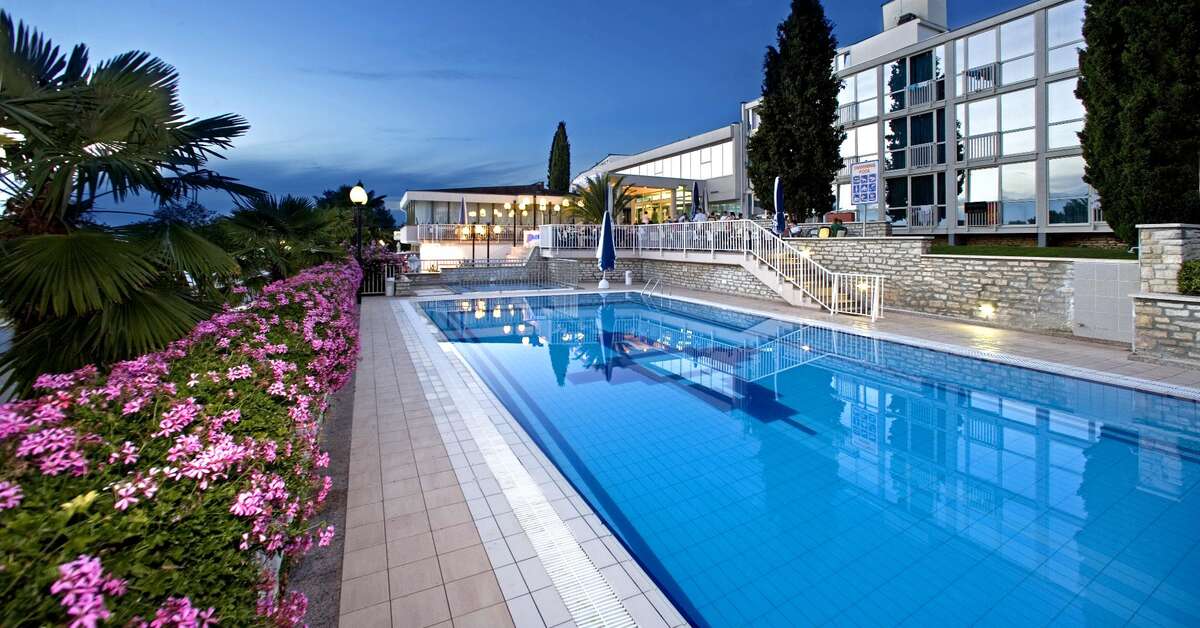 Een foto van het zwembad bij Hotel Zorna Plava Laguna