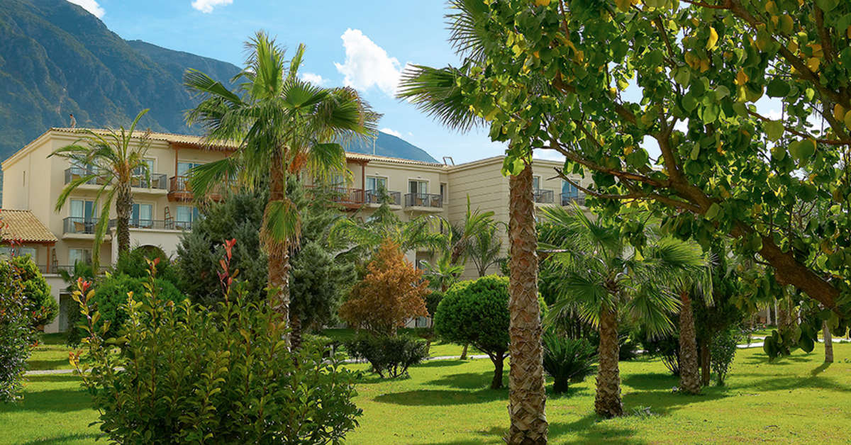 Een foto van de buitenkant van Grecotel Filoxenia Hotel