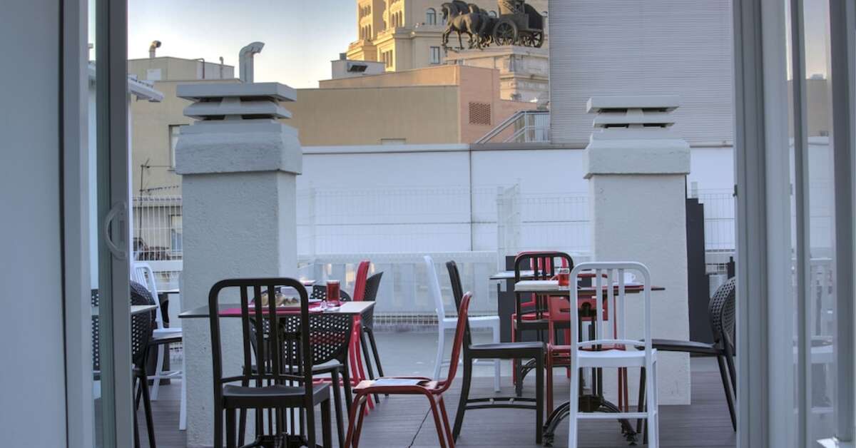 Een foto van Casual Madrid Del Teatro