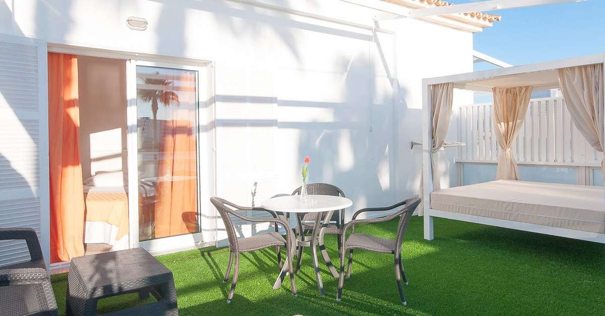 Ein Foto von der Terrasse im Universal Aparthotel Elisa
