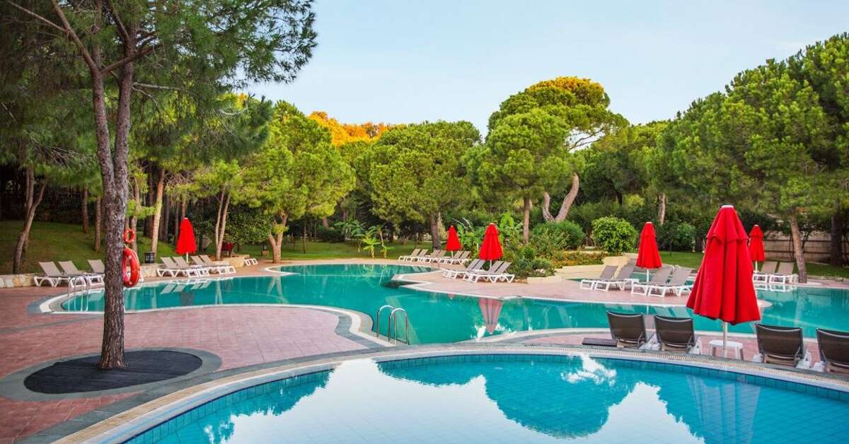 Een foto van het zwembad bij IC Hotels Santai Family Resort
