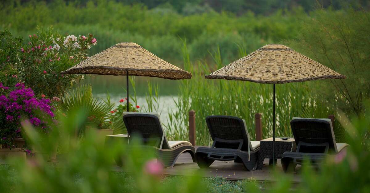 Een foto van het terras bij Dalyan Resort Hotel