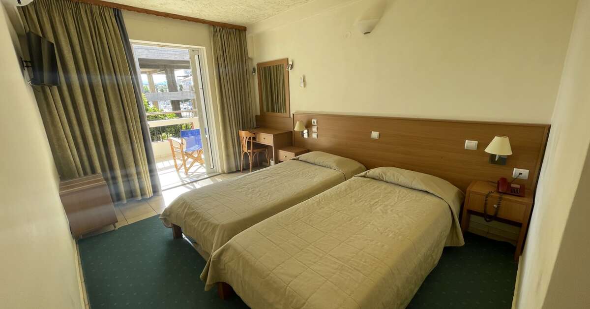 Ein Foto Flisvos Hotel