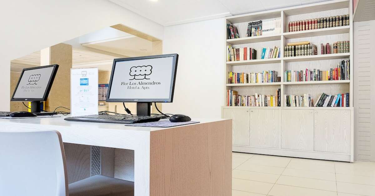 Een foto van het interieur van Flor los Almendros Apart