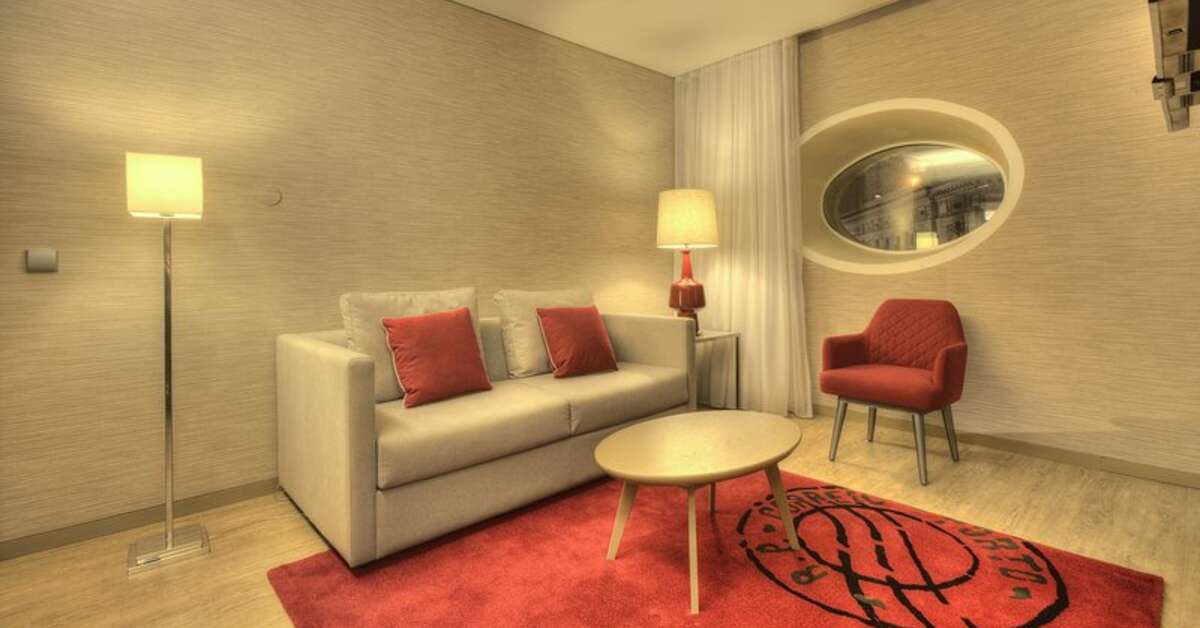 Een foto van het interieur van NH Collection Porto Batalha
