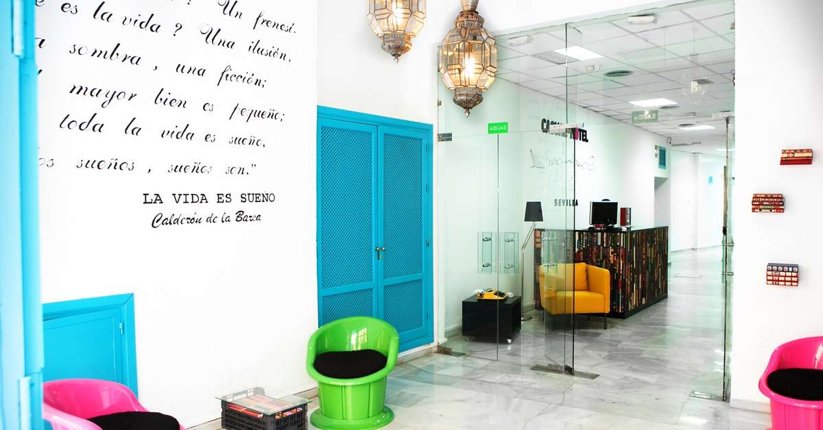 Een foto van het interieur van Casual Sevilla de las Letras