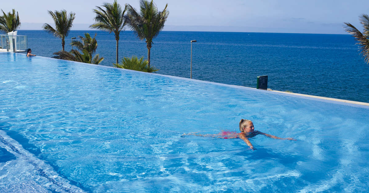 Een foto van het zwembad bij Riu Gran Canaria