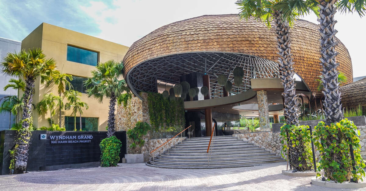 Een foto van Wyndham Grand Nai Harn Beach Phuket