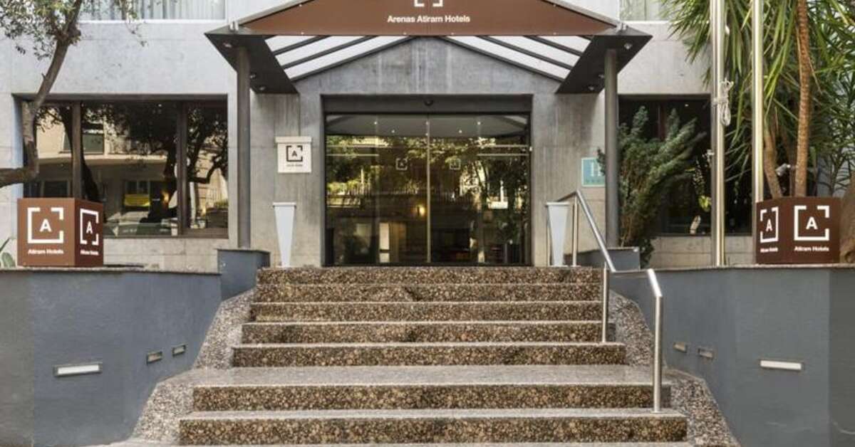 Een foto van de buitenkant van Arenas Atiram Hotel