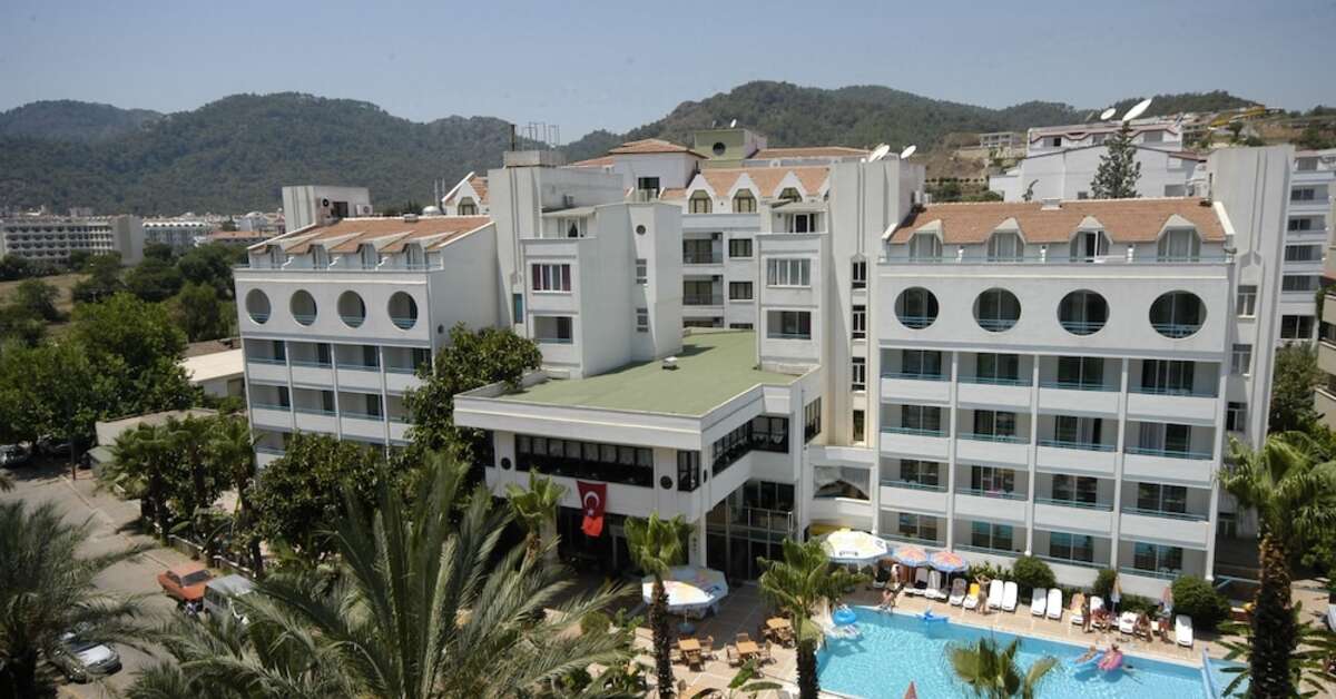 Een foto van het zwembad bij Sesin Hotel