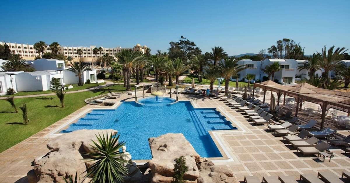 Een foto van het zwembad bij Steigenberger Marhaba Thalasso Hammamet