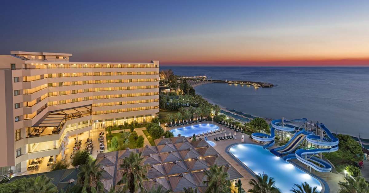 Een foto van het zwembad bij Özkaymak Select Resort Hotel