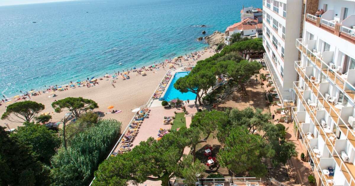 Een foto van de buitenkant van H-Top Caleta Palace