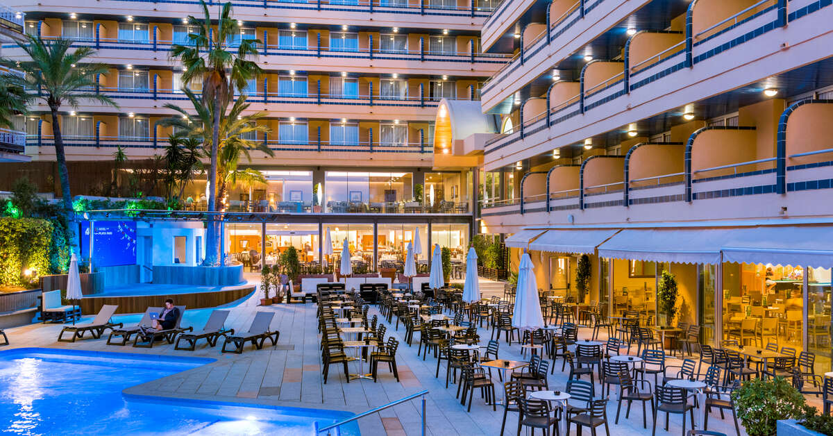 Een foto van het terras bij 4R Hotel Playa Park