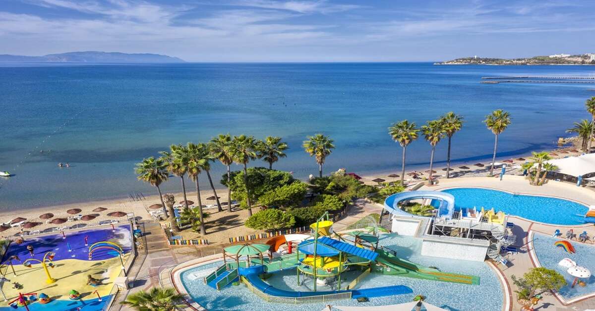 Een foto van het zwembad bij Ephesia Holiday Beach Club