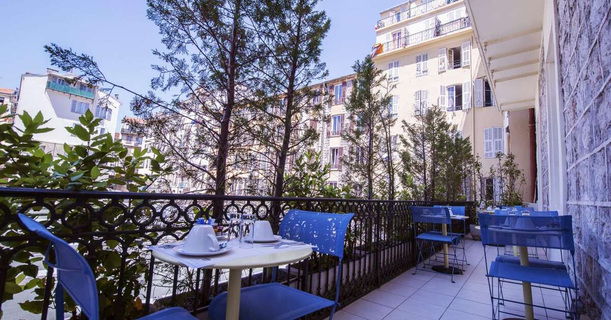 Een foto van het terras bij Best Western Hotel Alba Nice
