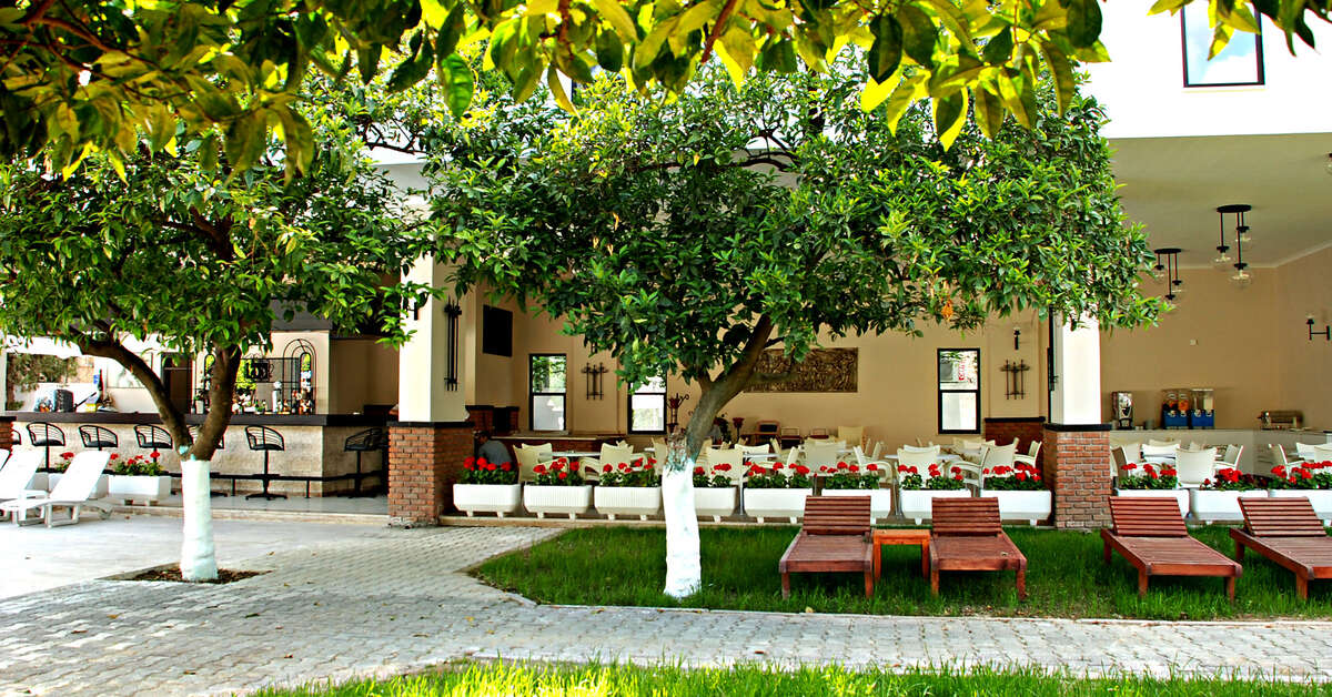 Een foto van het terras bij Hotel Boulevard