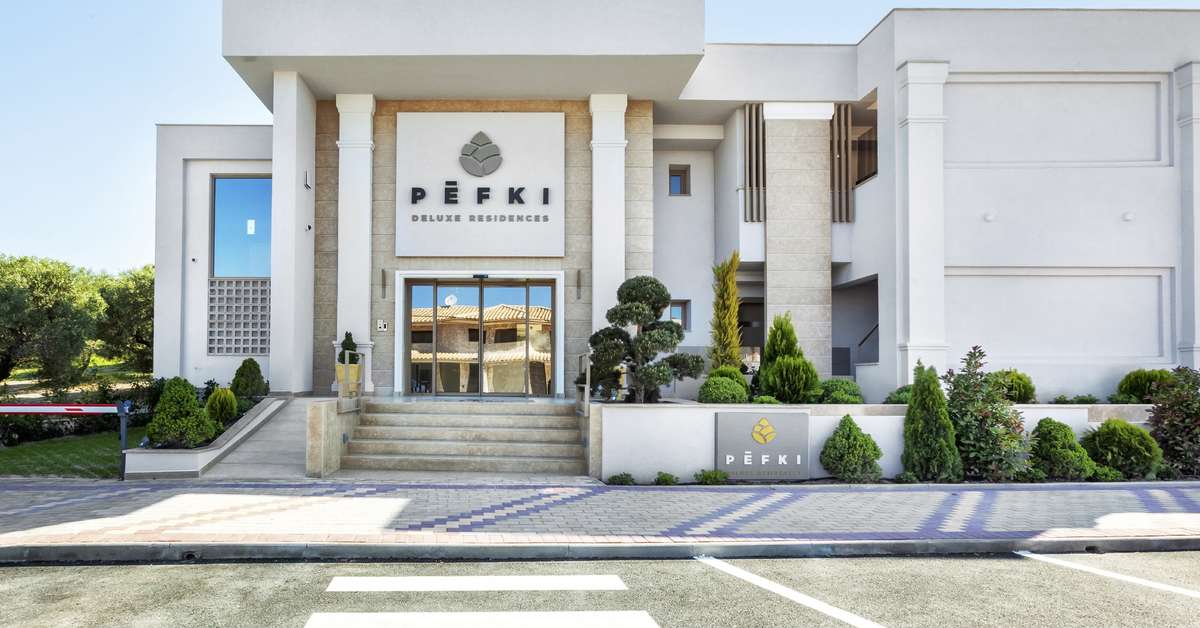 Een foto van de buitenkant van Pefki Deluxe Residences