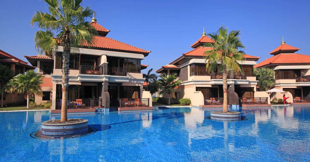 Een foto van het zwembad bij Anantara The Palm Dubai Resort