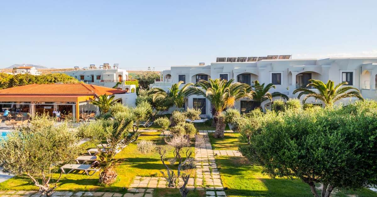 Een foto van de buitenkant van Malena Hotel & Suites