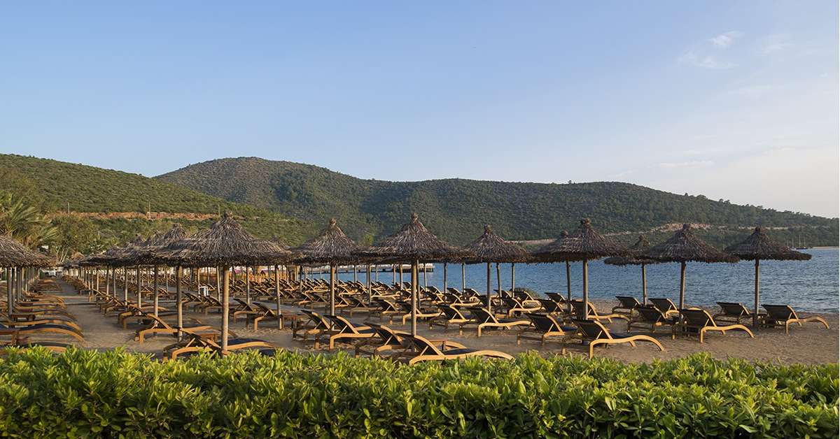 Een foto van het strand bij Voyage Torba