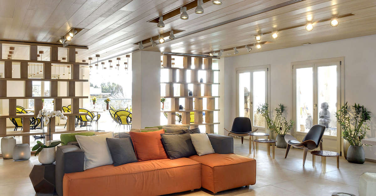 Ein Foto vom Innenbereich im Myconian Naia Luxury Suites