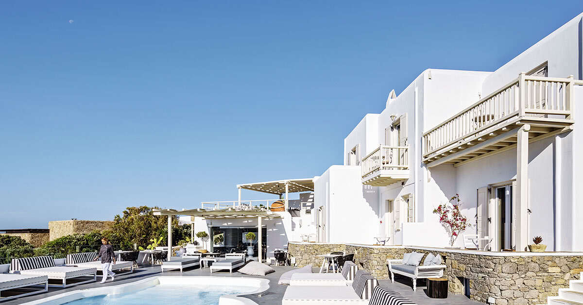 Een foto van het zwembad bij Mykonos Princess Hotel