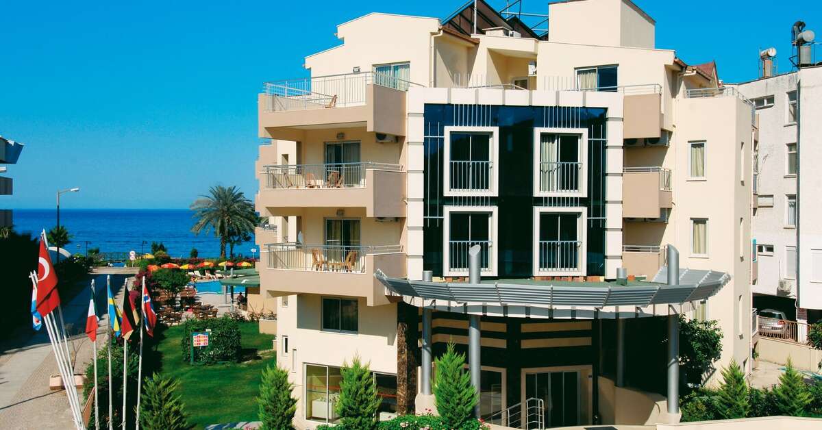 Een foto van de buitenkant van Viking Nona Beach Hotel