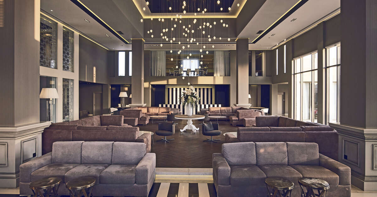 Een foto van het interieur van Pelagos Suites Hotel & Spa