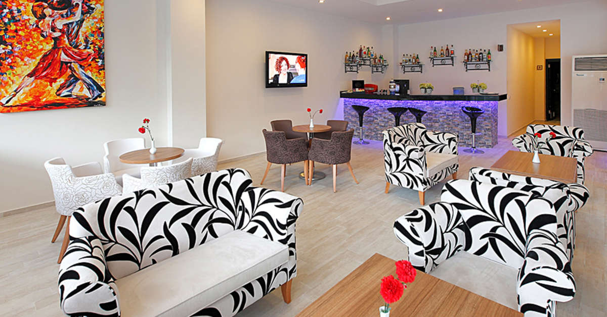 Een foto van het interieur van Petunya Beach Resort