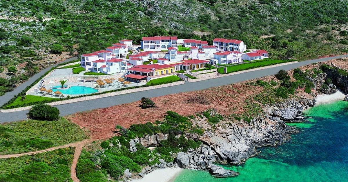 Een foto van de buitenkant van Porto Skala Hotel