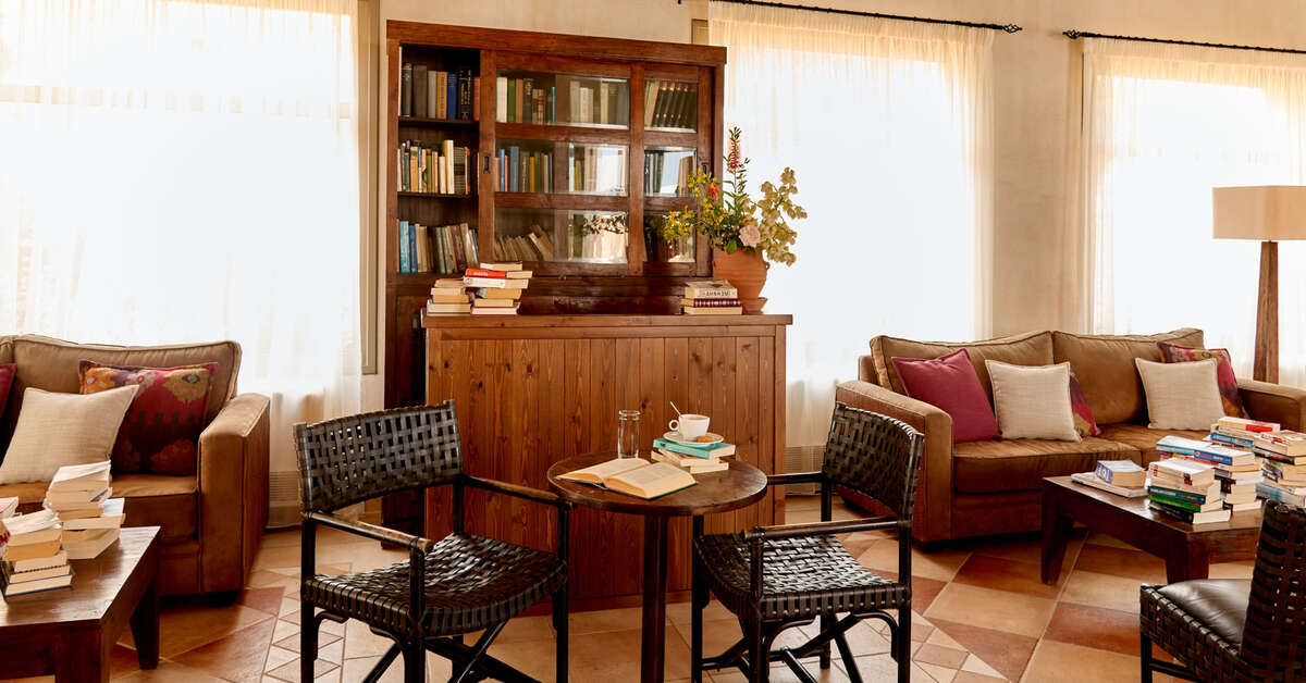 Een foto van het interieur van Village Heights Resort