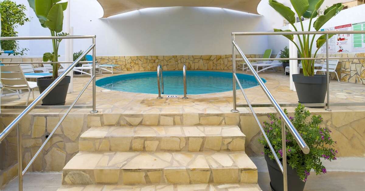 Een foto van het zwembad bij Hotel Vibra Lei Ibiza