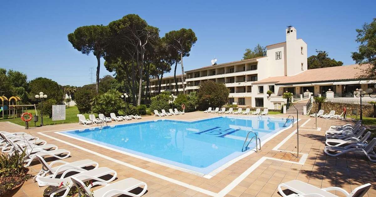 Een foto van het zwembad bij Hotel Guadacorte Park
