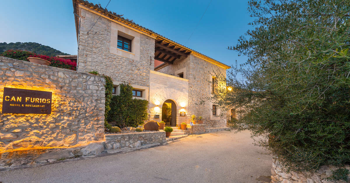 Ein Foto von der Außenansicht des Can Furios Petit Hotel by Can Calco Hotels
