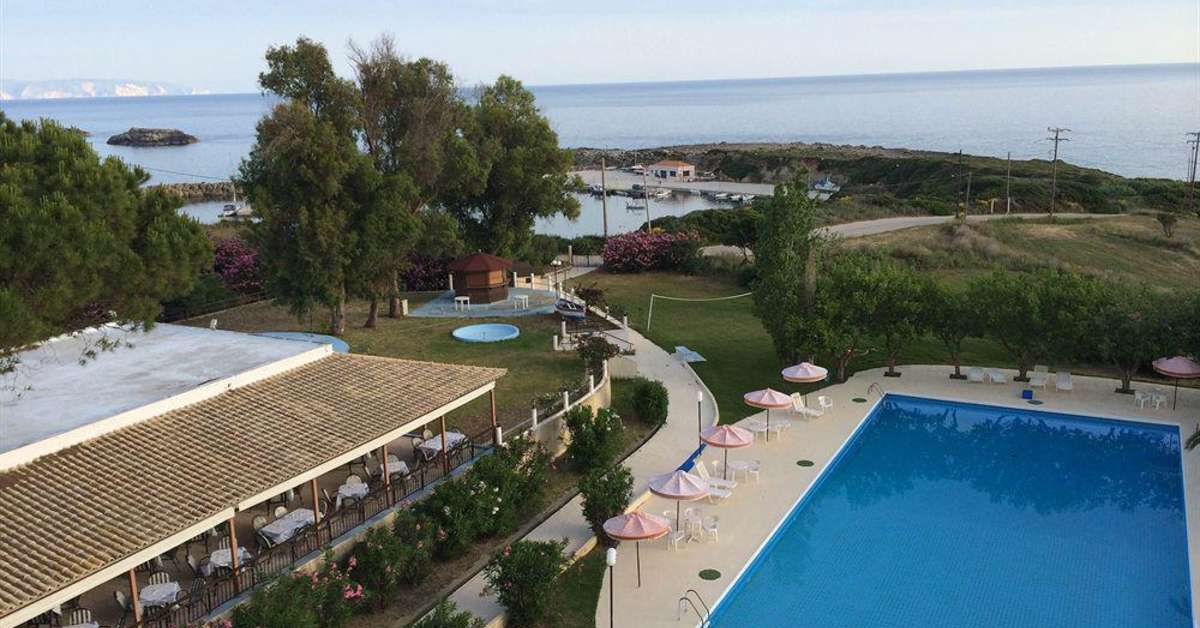 Ein Foto vom Pool im Irinna Hotel