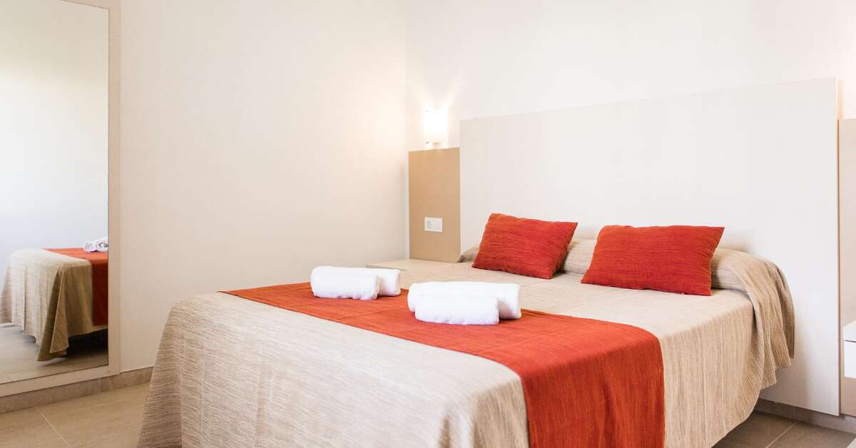 Ein Foto Sagitario Menorca Mar Apartments