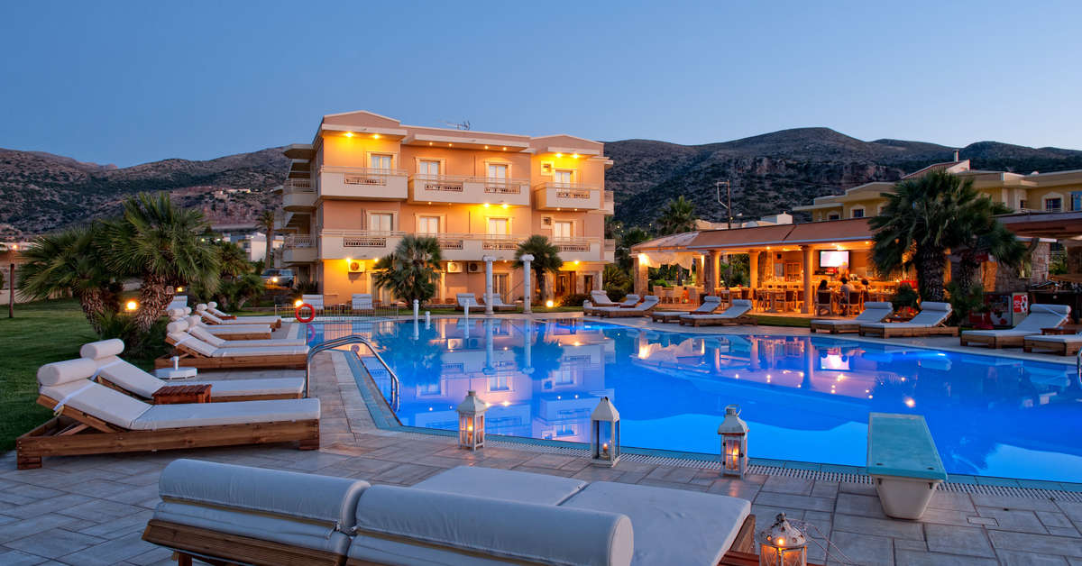 Een foto van het zwembad bij Socrates Hotel Malia Beach