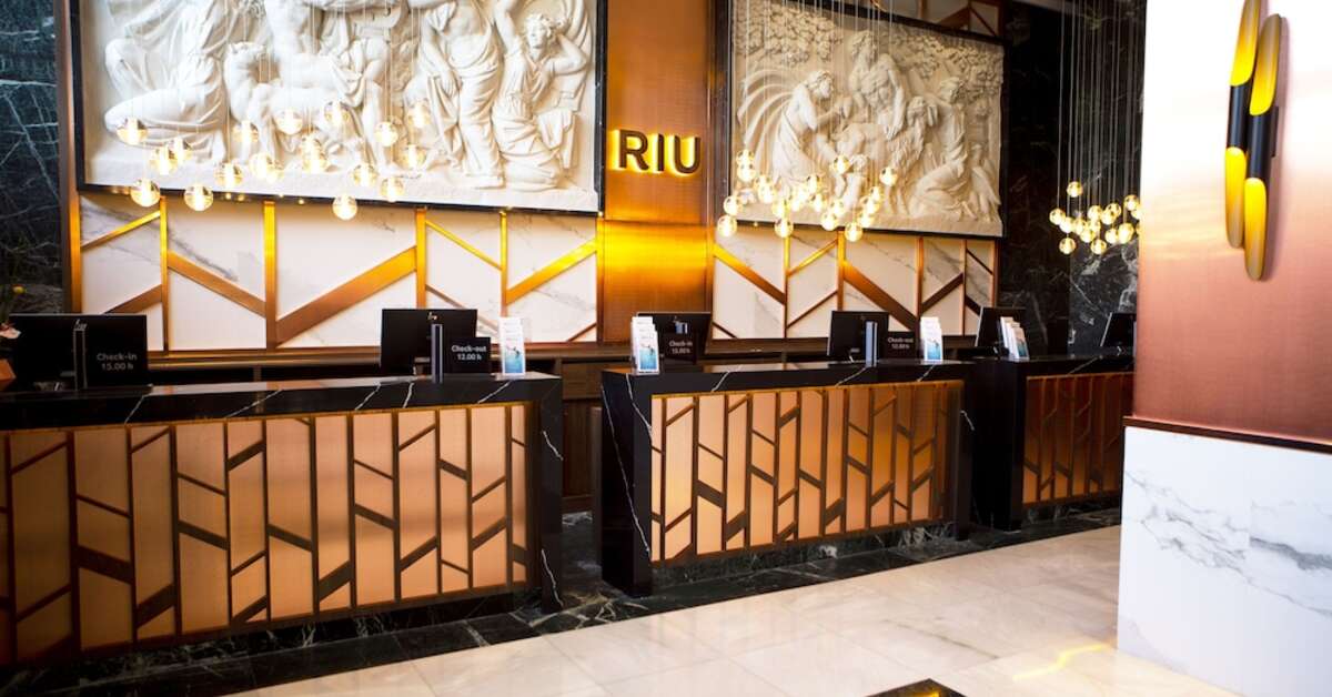 Een foto van het interieur van Riu Plaza Espana