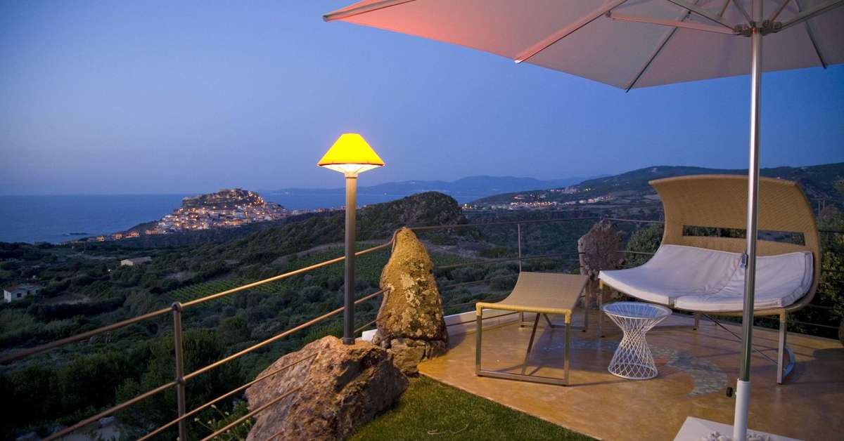Een foto van het terras bij Bajaloglia Resort