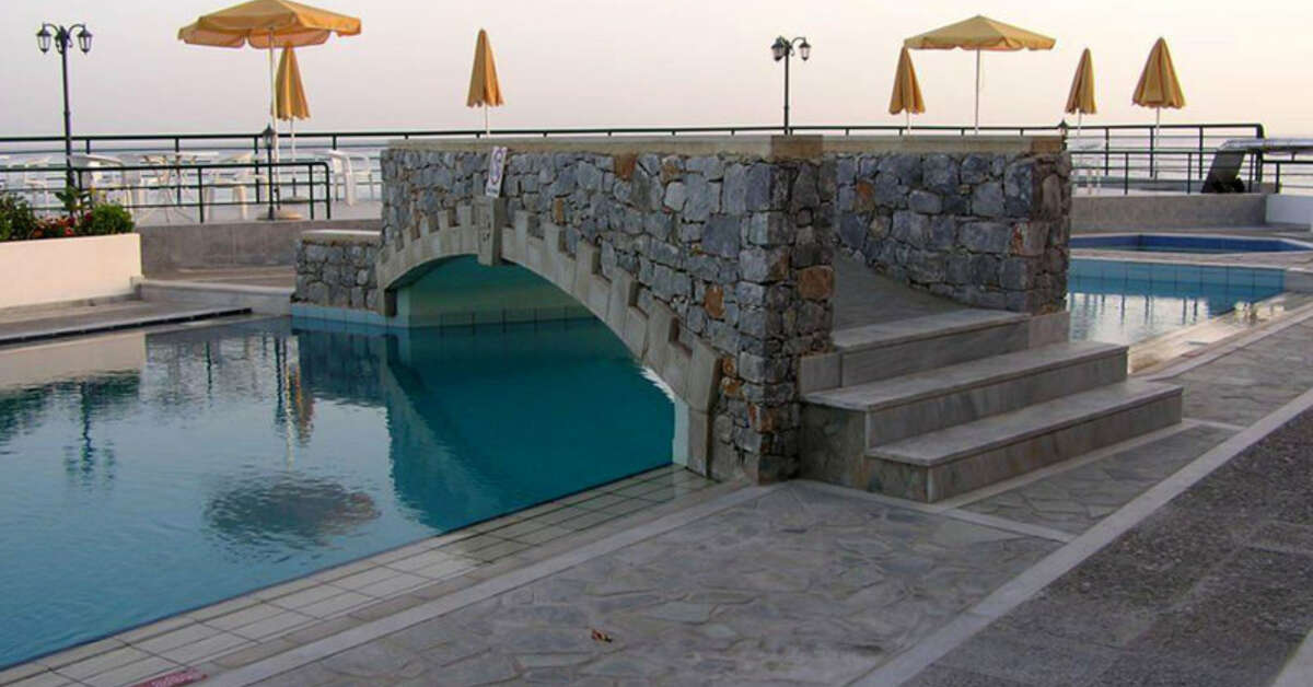 Ein Foto vom Pool im Dedalos Beach Hotel