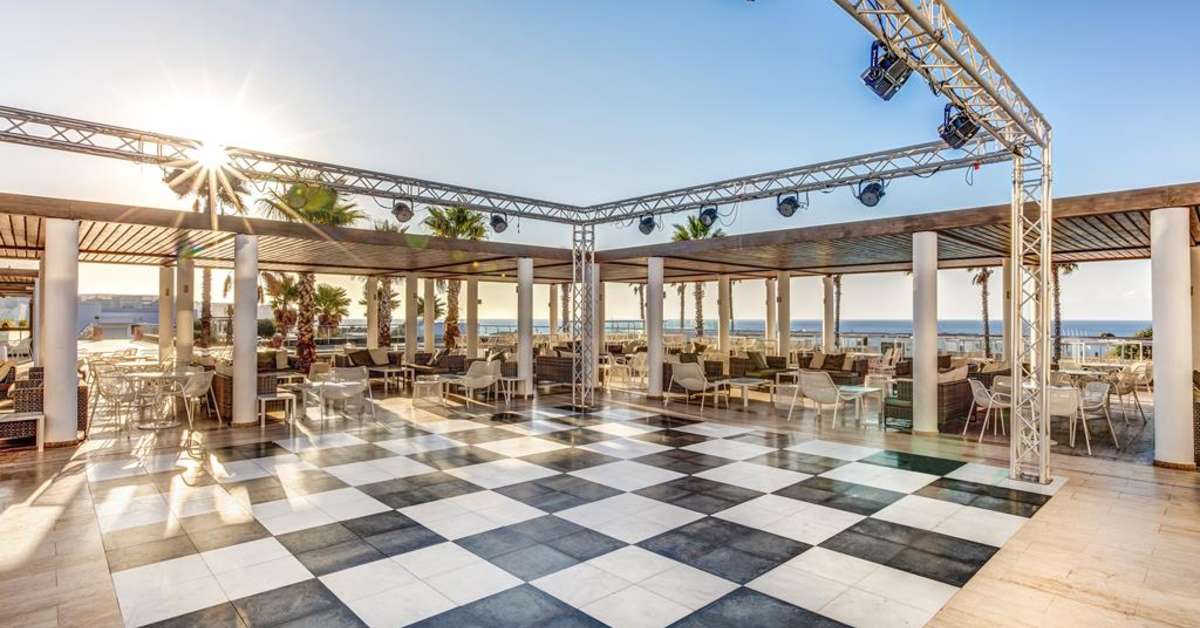 Een foto van het terras bij Magic Life Plimmiri by Atlantica