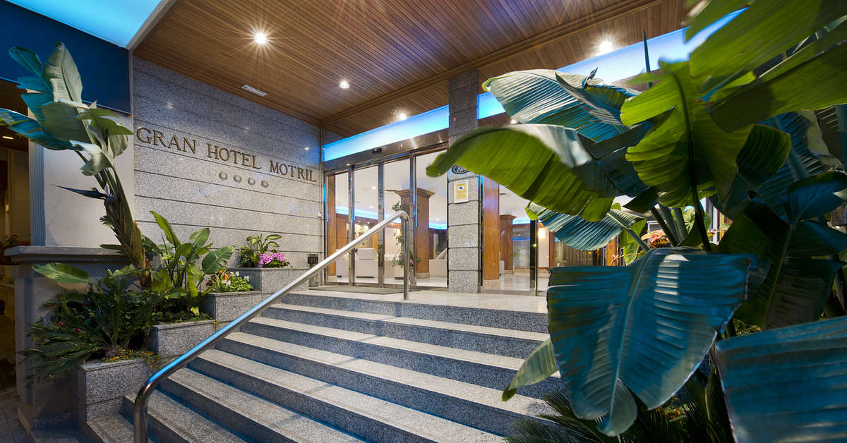 Een foto van de buitenkant van Elba Motril Beach & Business Hotel