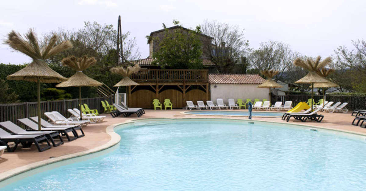 Een foto van het zwembad bij Camping Saint Amand